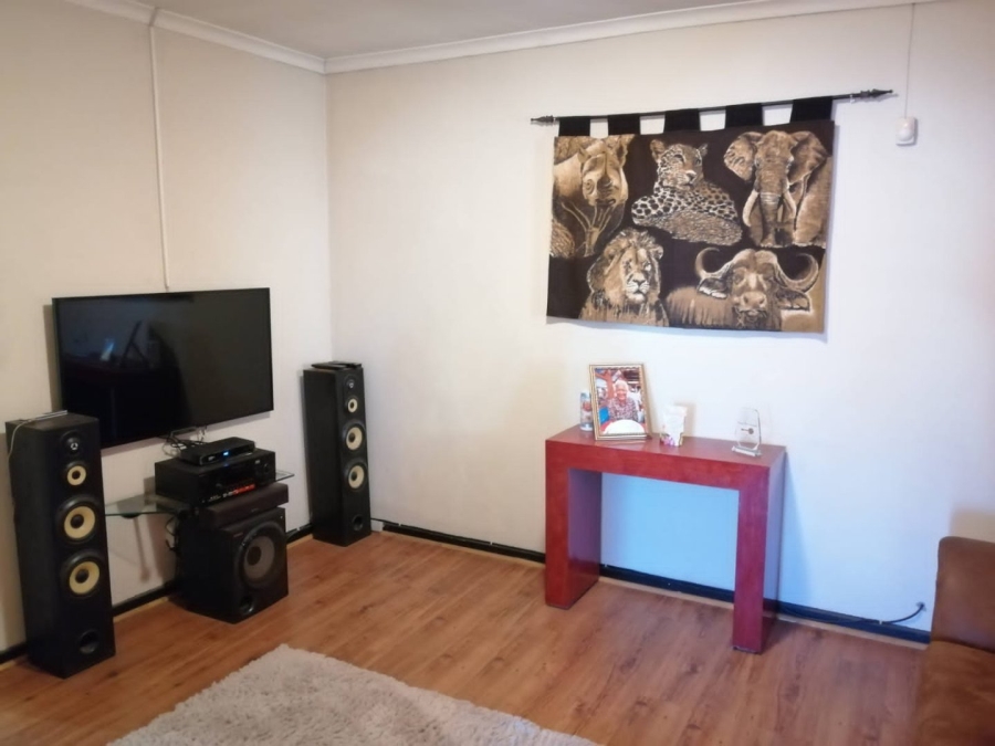 To Let 3 Bedroom Property for Rent in Bonteheuwel Western Cape